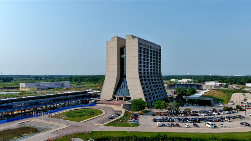 Aerial shots of Wilson Hall and the Fermilab site ©vms.fnal.gov